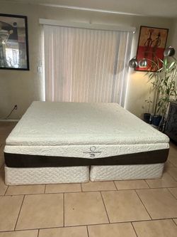 KING SIZE SEALY MEMORY FOAM PILLOWTOP