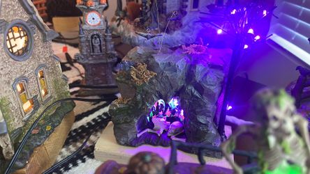 Department 56 Halloween Village Black Light Bat Cave