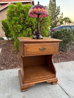 Mid Century Modern Solid Wood Antique Dresser Nightstand End Table Great Condition