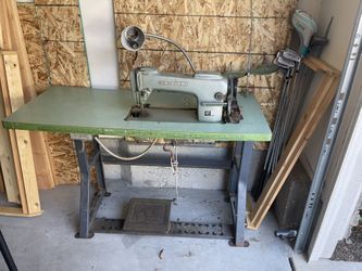 Consew Model 210 (Medium Weight)