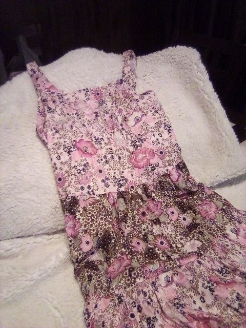 Brand New summer https://offerup.com/redirect/?o=RHJlc3MuTWVk.