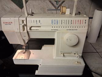 Singer Sewing Machine Model 9323