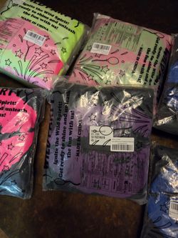80s Outfit Costume for Women with T-Shirt, Tutu and Accessories Set 24PCS
1980s Neon Outfit Set Includes Fanny Pack, Headband, Leg Warmers, Gloves, Et