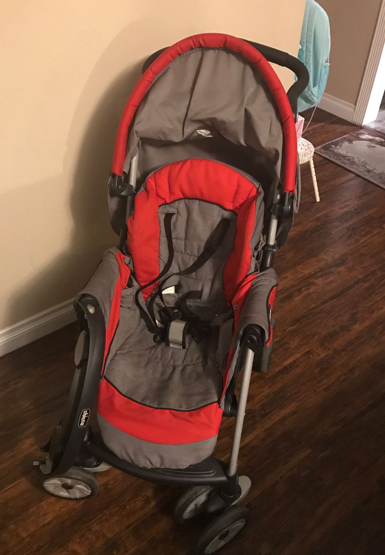 Chicco Car Seat & Stroller for Sale in Rialto, CA OfferUp