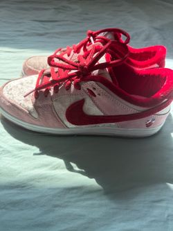 Nike SB Dunk Low Valentine Velvet Sneakers Size 9 Strangelove SB