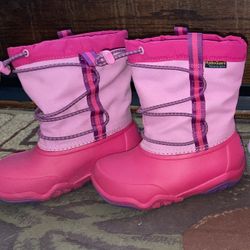 Crocs Kids' Size c 9 Waterproof Boots Candy Pink botas de nieve para niños talla 9