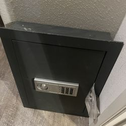 Wall Safe 
