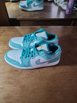 Air Jordan 1 Low SE New Emerald DN3705-301 Men's Size 8