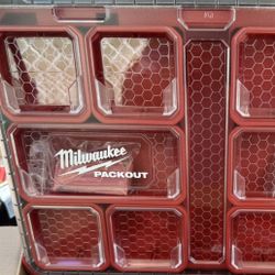Milwaukee PACKOUT 11-Compartment Low-Profile Impact Resistant Portable Small Parts Organizer