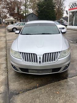 2010 Lincoln MKS