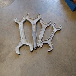 4 Big Wrenches 
