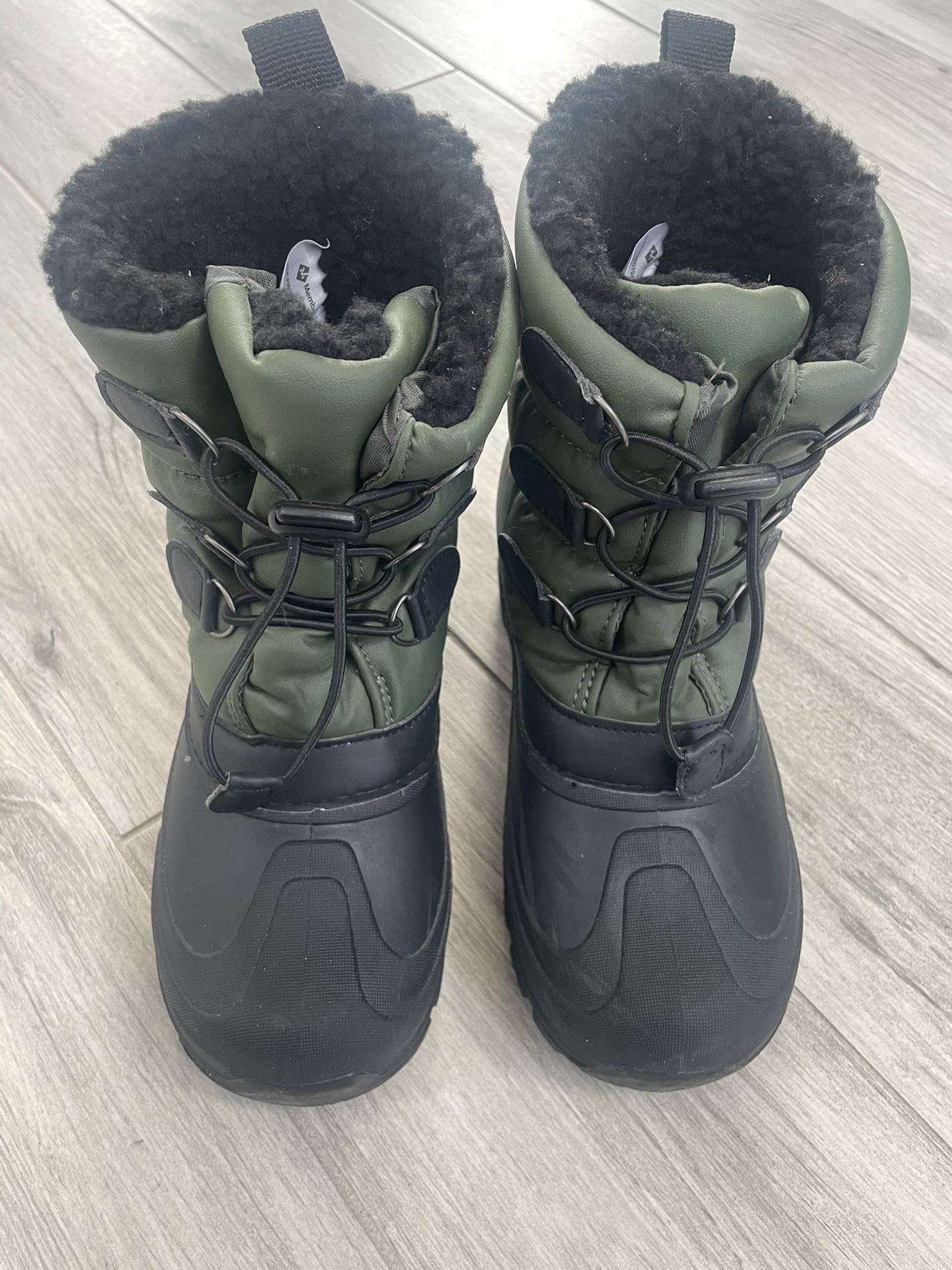 Boys Snow Boots, Size 3
