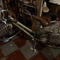 Trek ‘Allant’ bicycle. Non-electric