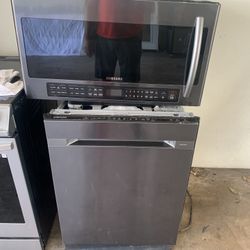 Samsung Microwave & Dishwasher (black Stainless 