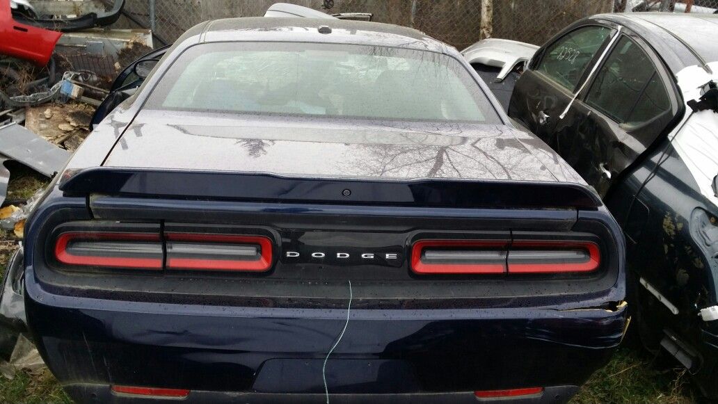 2015 challenger trunk