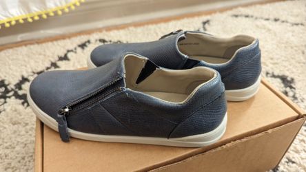 Softwalk Snake Skin Sneakers Blue- 8
