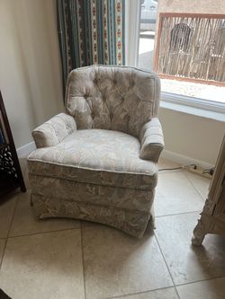 Medium Small Arm Chair