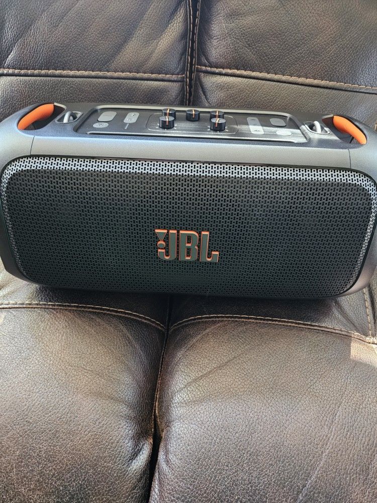 Jbl Partybox On The Go Essential 