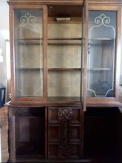 Dining Room Curio/China Cabinet