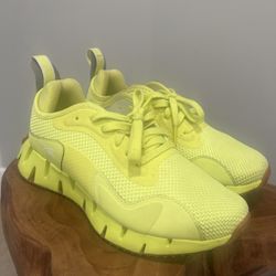 Reebok Women's Zig Dynamica Adventure Sneaker Size 7