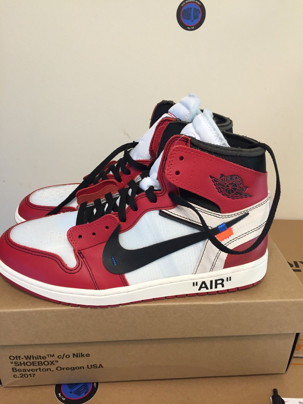 Off white Jordan 1 size 11