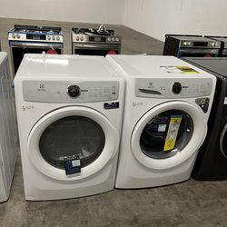 (Deal of the Week) 🤩 Brand New Electrolux- Washing Machine & Dryer Laundry Set 