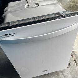 Whirlpool Dishwasher