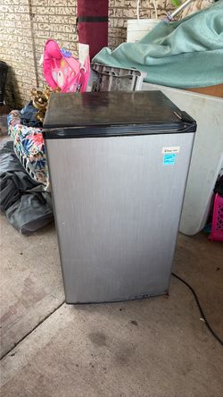 Magic Chef Mini Fridge