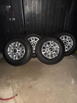 Tires 265-70-17 Chevy 2500