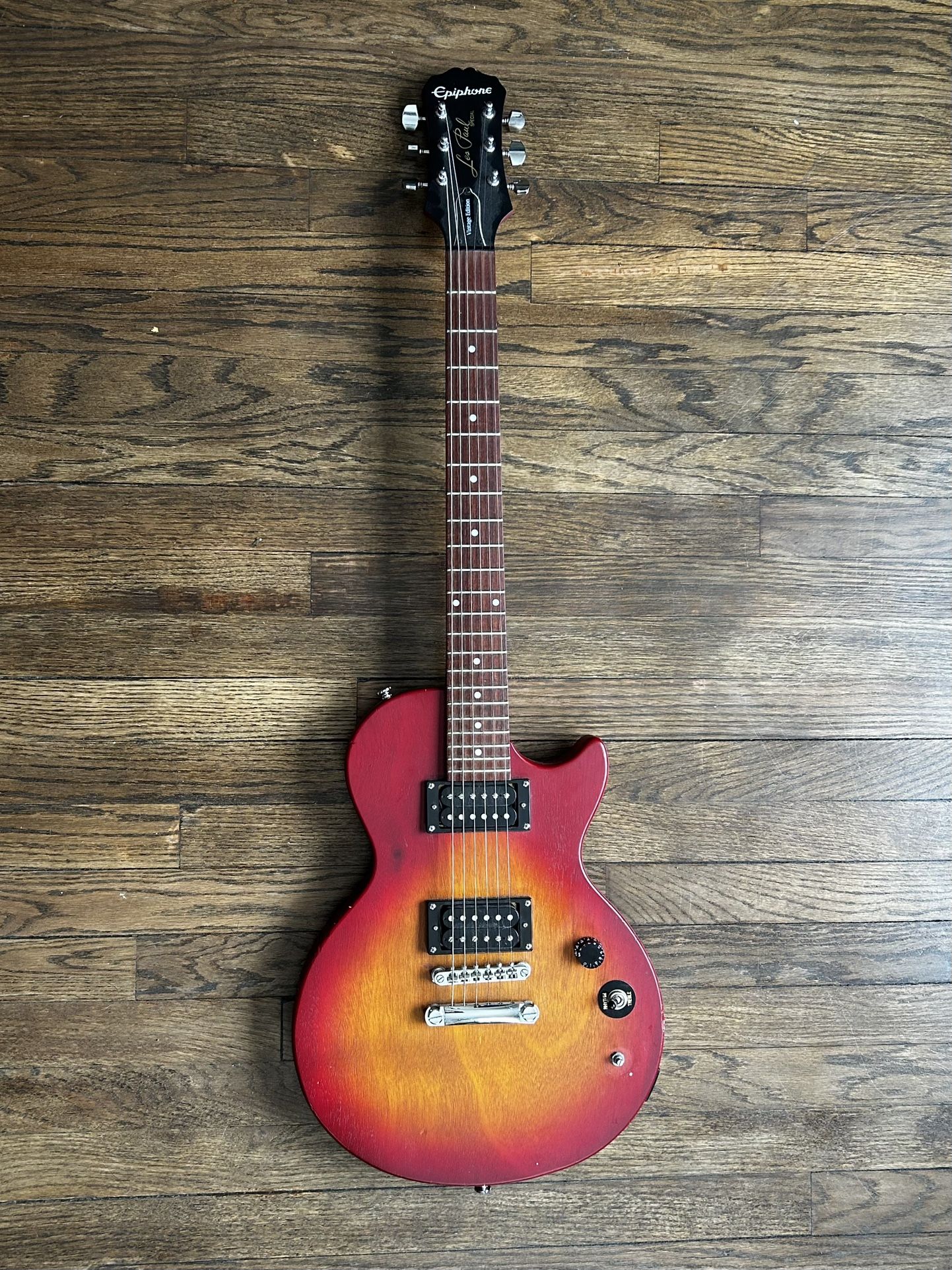 Electric Guitar - Epiphone Les Paul