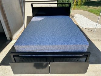 CAMA FULL SZ DE MADERA Y METAL CON LUZ LED EN CABECERO Y USB 2 CAJONES CON COLCHON TOP PILLOW USADA BUENA CONDICION