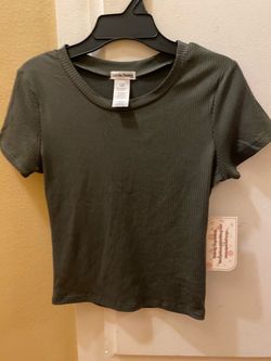 New Green Junior’s top cropped, sized Medium