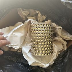 Gold Vases 