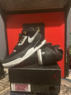 Jordan 3 Retro Tinker Black Cement Gold Sz. 8