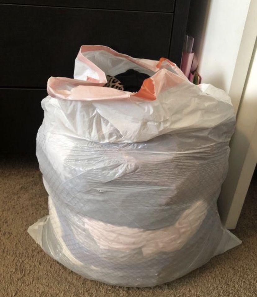 HUGE WOMENS CLOTHES LOT