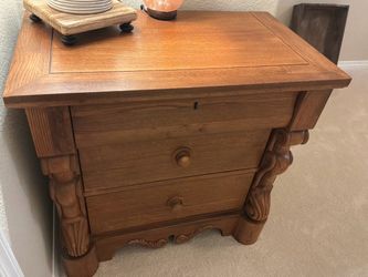 Vaughan-Bassett three drawer nightstand