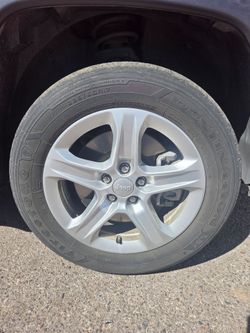 2023 jeep compass wheel/tire