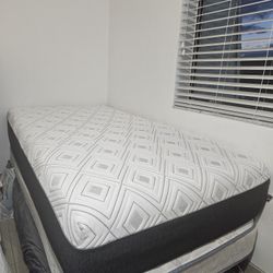SEALY - TWIN BED MATTRESS (PERFECT CONDITION)