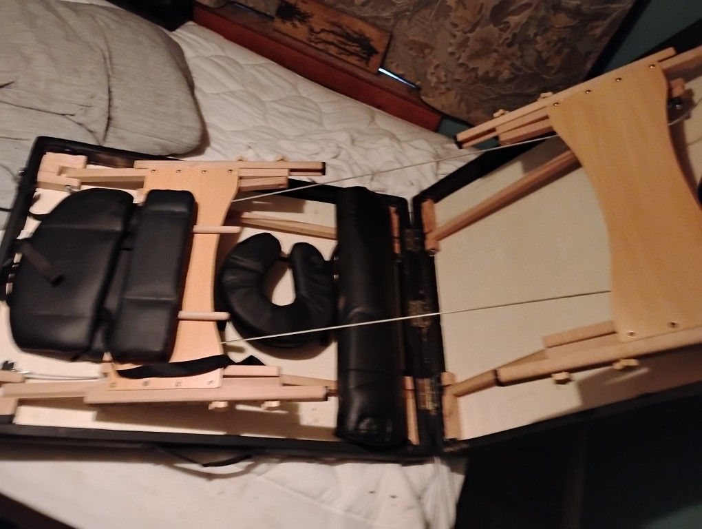 Massage Table (Portable)