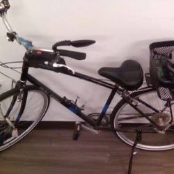 Raleigh Commuter Bike – Fully Loaded w/ Lights, Basket, Lock, Helmet