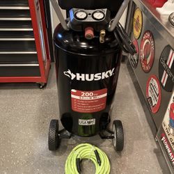 Air Compressor Like New Husky200 psi With New 50 ft. Hose 