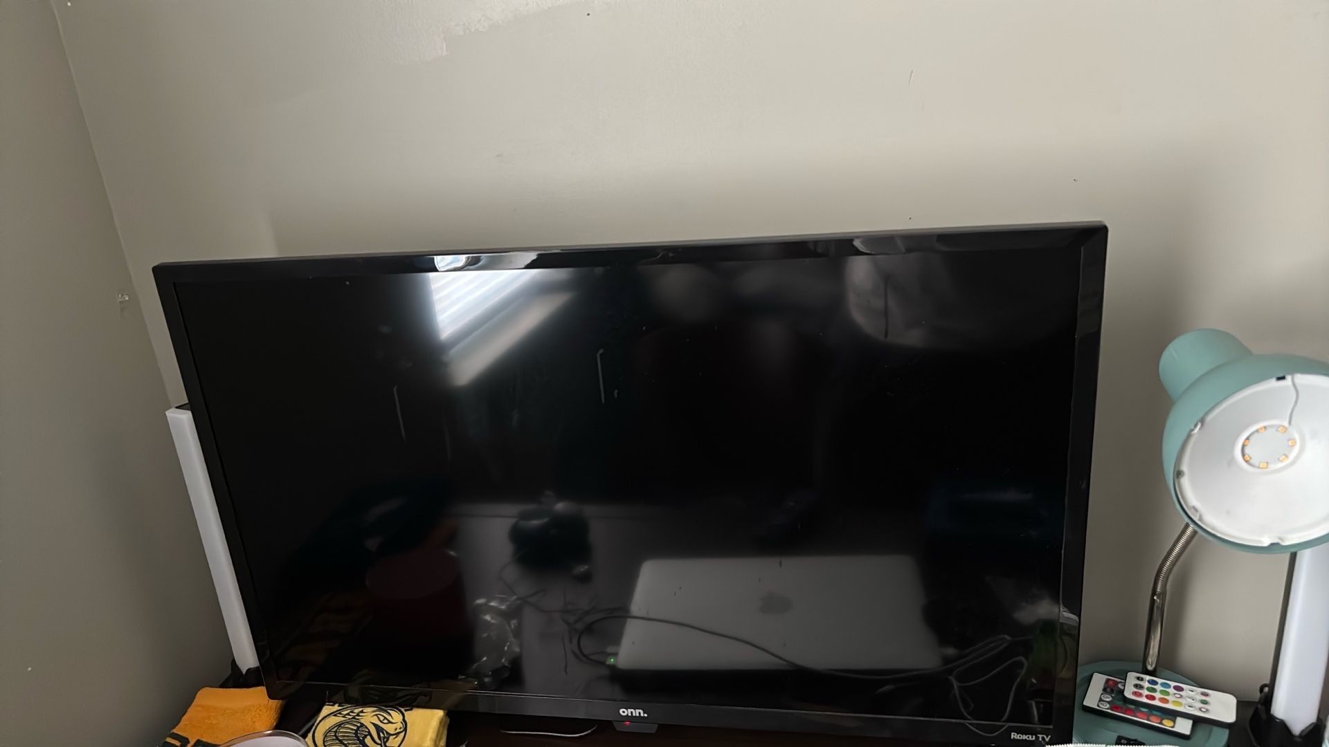 32 Inch onn Roku Tv