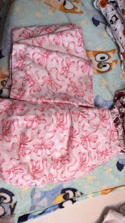 Twin sized bow sheet