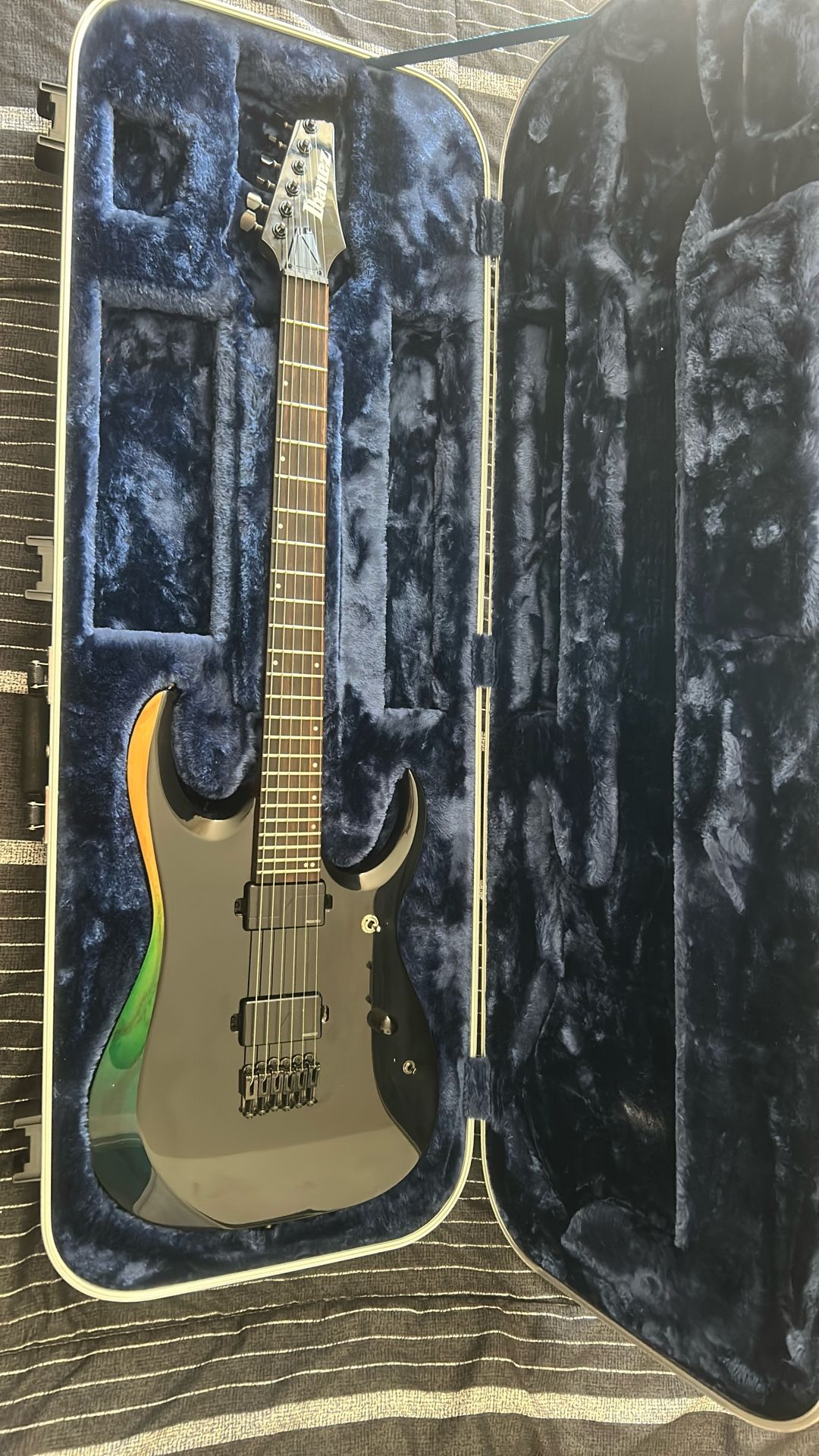 Ibanez Axion Label W/ Fishman Active Pickups  And Hardshell Case 