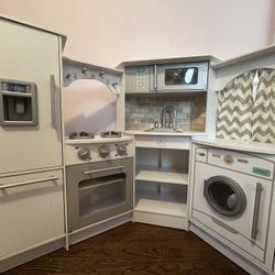 KidKraft White Kitchen 