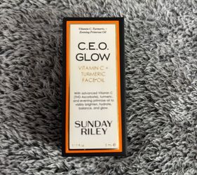 NEW SUNDAY RILEY C.E.O. GLOW VITAMIN C + TURMERIC FACE OIL $6!!