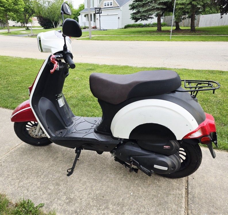 2019 HYOSUNG REVIVAL 50cc Scooter
