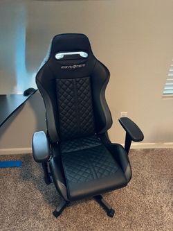 DXRacer Gaming Chair