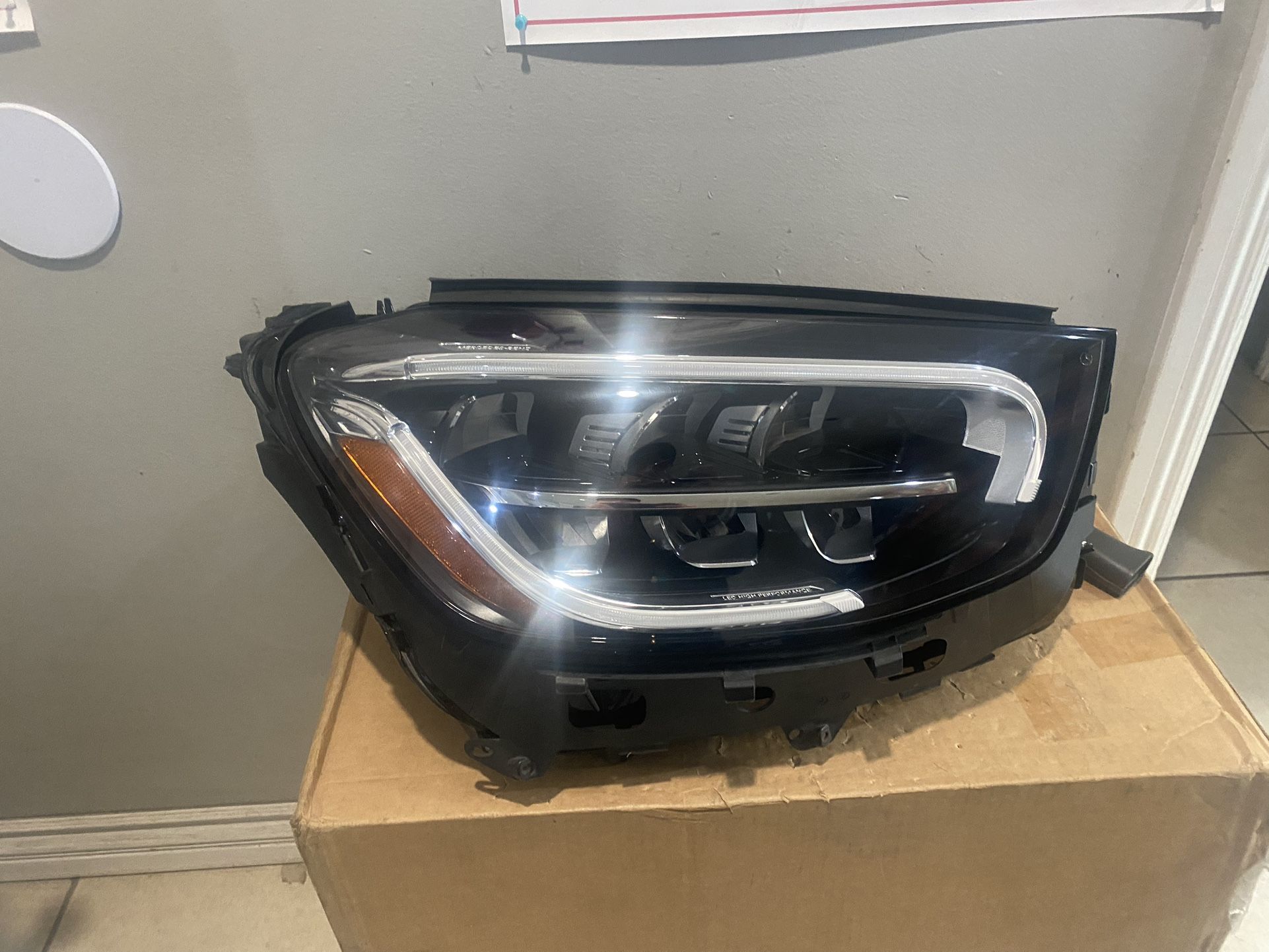 2020-2022 Mercedes Benz GLC Right Headlight