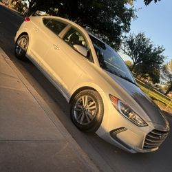 2018 Hyundai Elantra